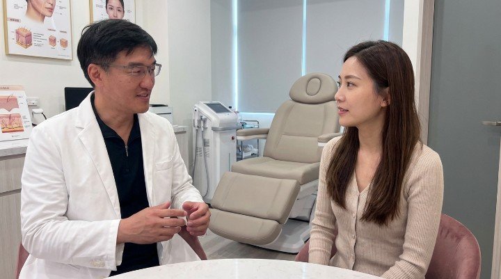 精靈針注射前後對比圖，展現臉部線條柔順變化 吳紹琥醫師解析精靈針AestheFill客製化濃度原理 膠原蛋白增生劑與玻尿酸填充效果比較圖 精靈針PDLLA微球體結構示意圖 醫師利用不同濃度精靈針打造臉部深淺層次的示意圖